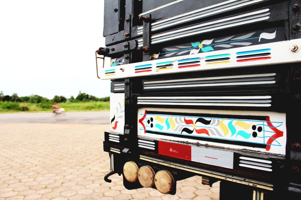 letras-e-filetes-Thiago-Nevs