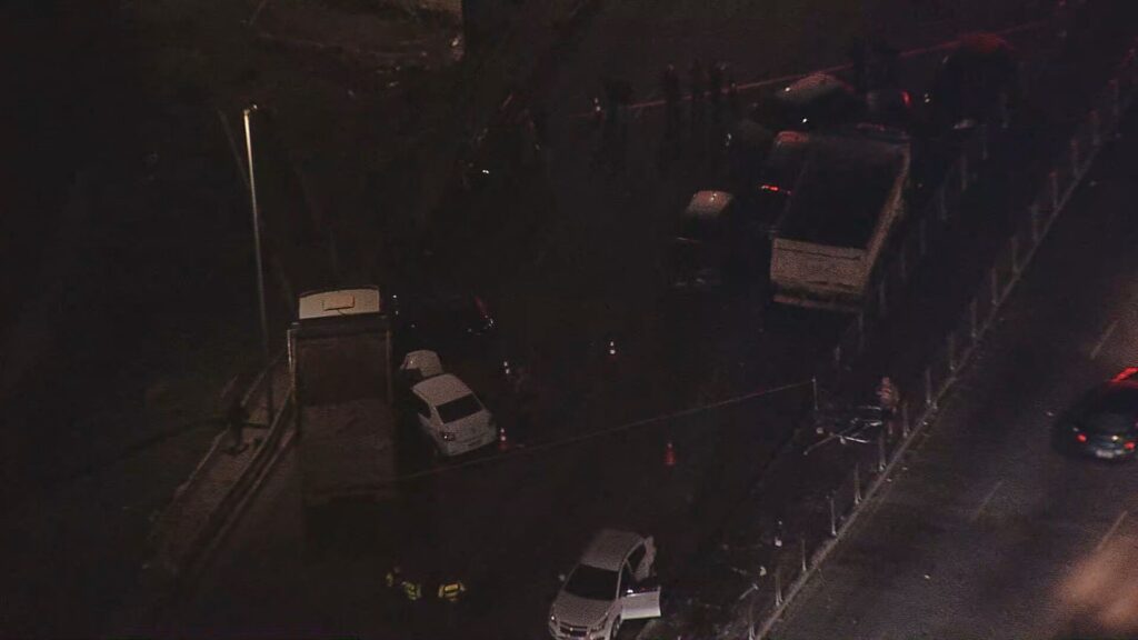 ação, a disputa teria provocado a sequência de colisões. Os bombeiros informaram