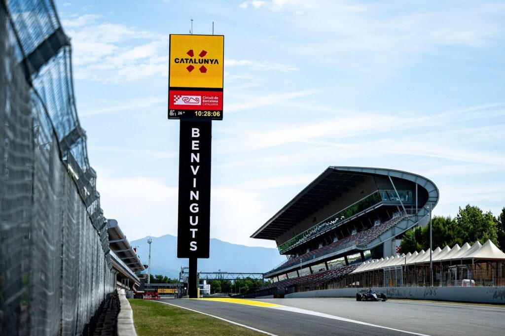 Classificação do GP de Barcelona: Verstappen domina Q1 em sessão de surpresas e alertas