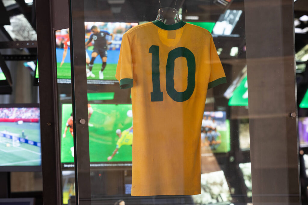 Camisa amarela da Seleção Brasileira: glórias, simbolismo e o olhar de Ancelotti
