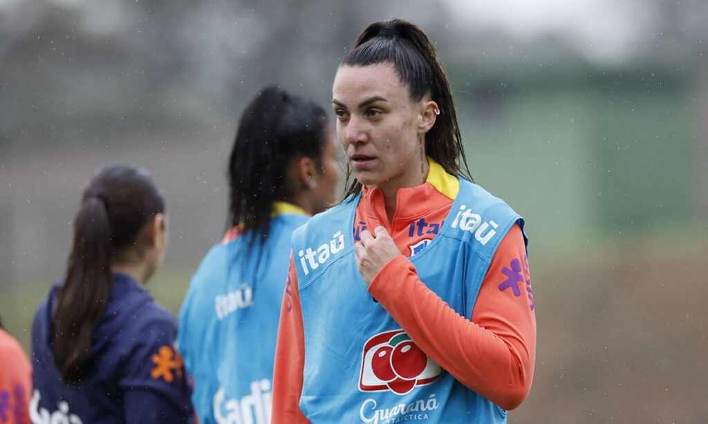 Crise de lesões no Cruzeiro feminino: sete atletas afastadas por rompimento de LCA