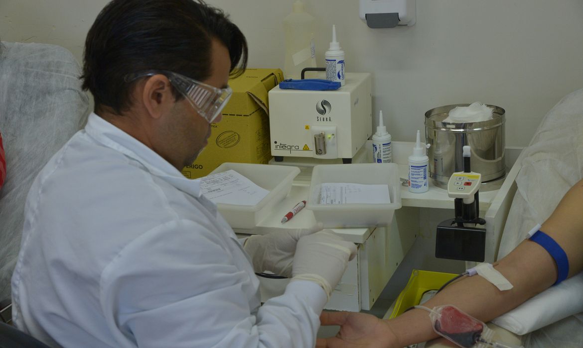 Doença falciforme: entenda a condição genética que vai além da anemia e seus desafios no Brasil