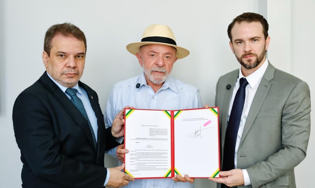 Lula assina decreto para bloquear recursos de apostas ilegais e fortalecer segurança pública