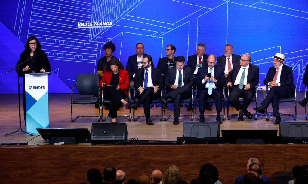Nova injeção de R$ 140 bilhões eleva investimento na indústria a R$ 750 bi até 2026