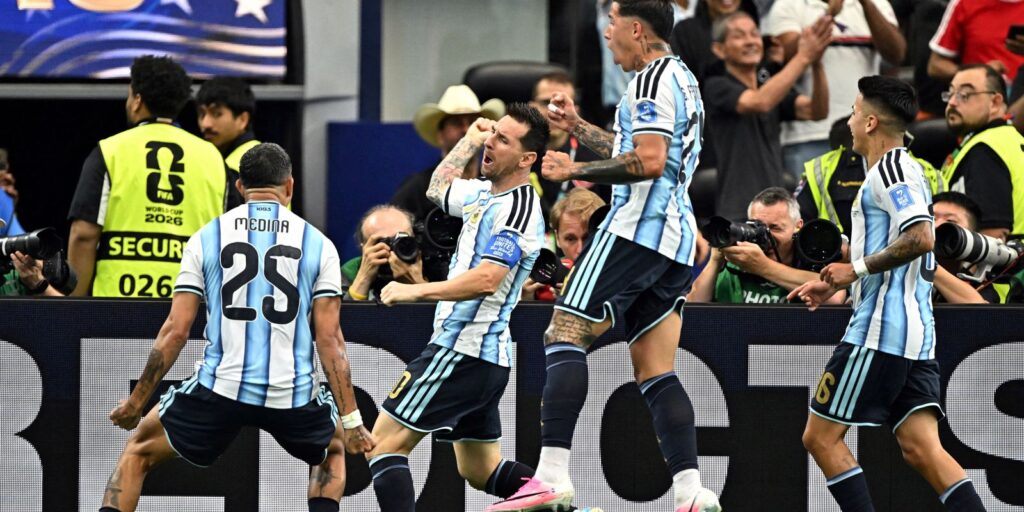 Copa do Mundo 2026: Messi faz história e Argentina avança para o mata-mata