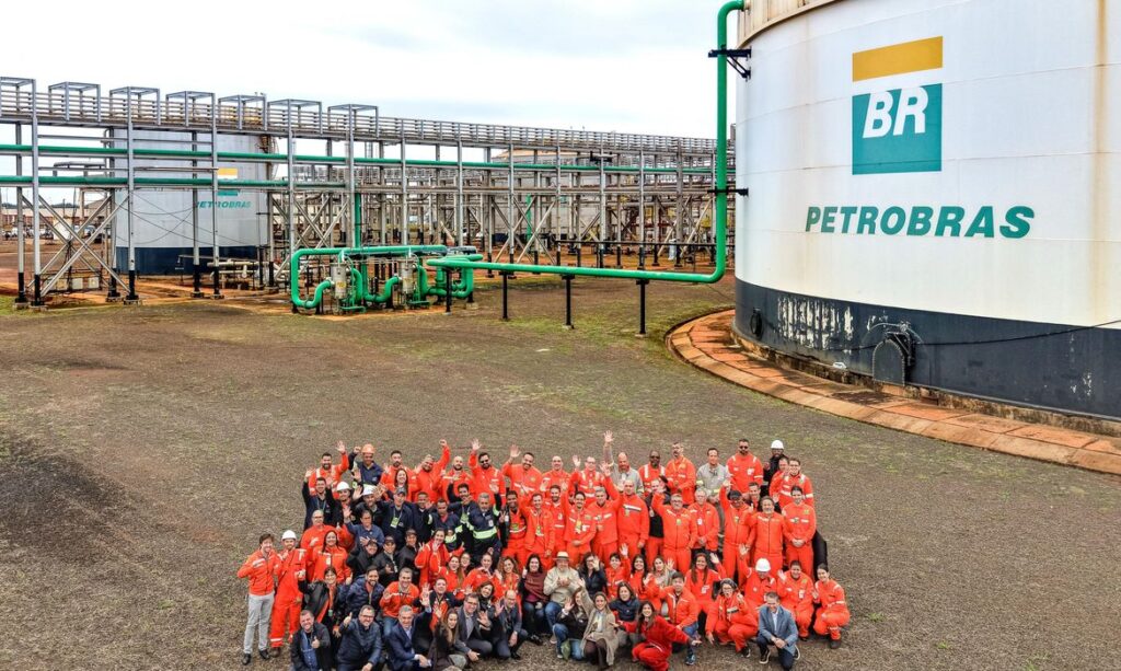 Lula assina retomada de fábrica de fertilizantes em Três Lagoas para fortalecer produção nacional
