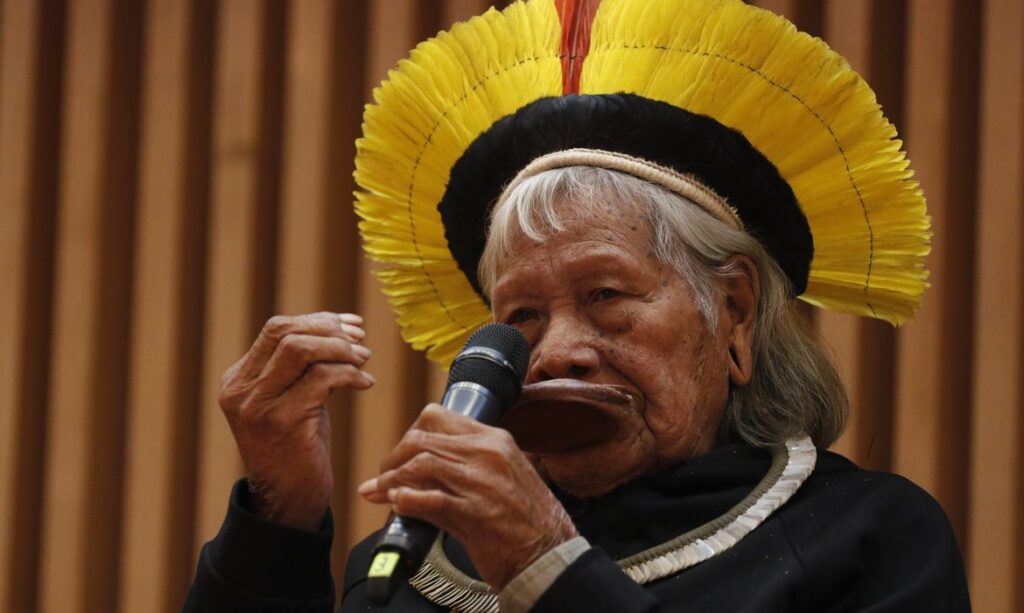 Cacique Raoni apresenta evolução clínica positiva após procedimento cirúrgico