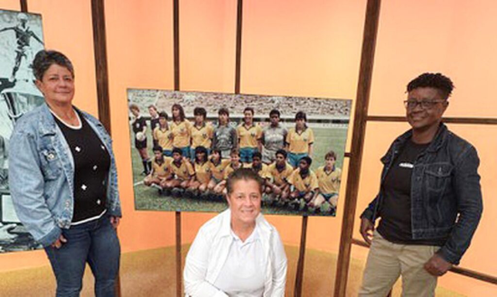 Pioneiras do futebol feminino brasileiro relembram jornada e celebram reconhecimento histórico