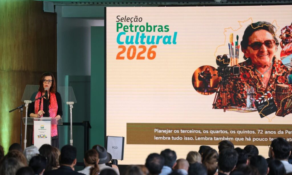 Petrobras sinaliza queda no preço da gasolina com recuo do petróleo internacional