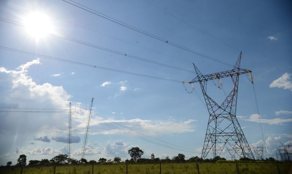 Aneel leiloa novos lotes de transmissão de energia e impulsiona infraestrutura nacional