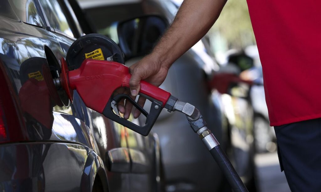 Etanol na gasolina: adiamento da decisão gera debate no setor automotivo