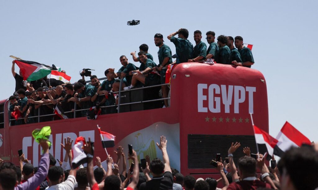 Seleção egípcia é aclamada como heroína após campanha histórica na Copa do Mundo