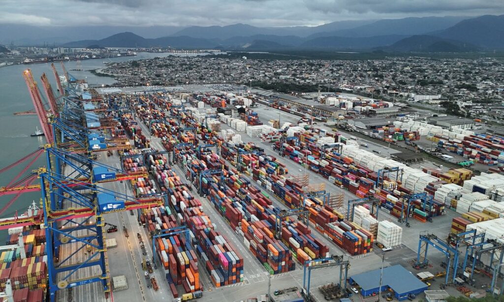 CMN estende prazo de crédito antecipado, impulsionando exportações brasileiras