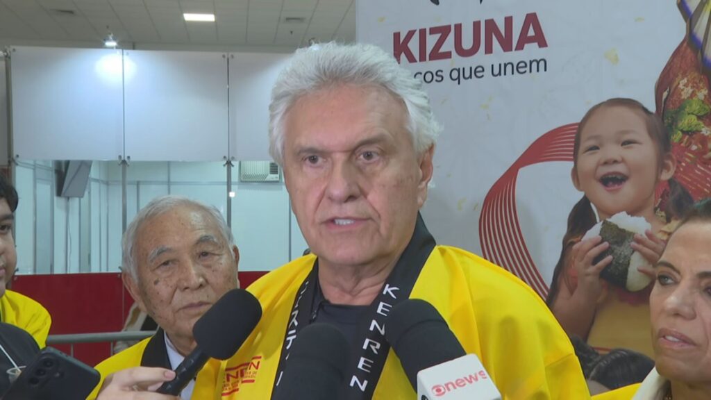 Ronaldo Caiado concede entrevista a jornalistas em São Paulo Reprodução/Globo