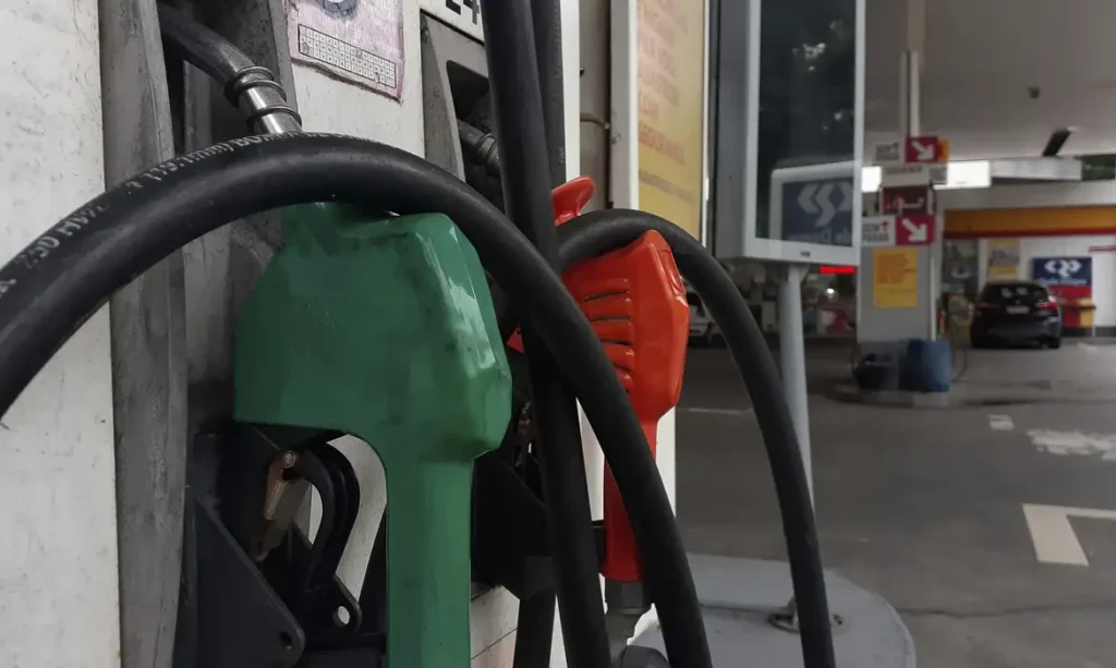 Gasolina com mais etanol: governo prevê redução de preço e menor dependência de importação