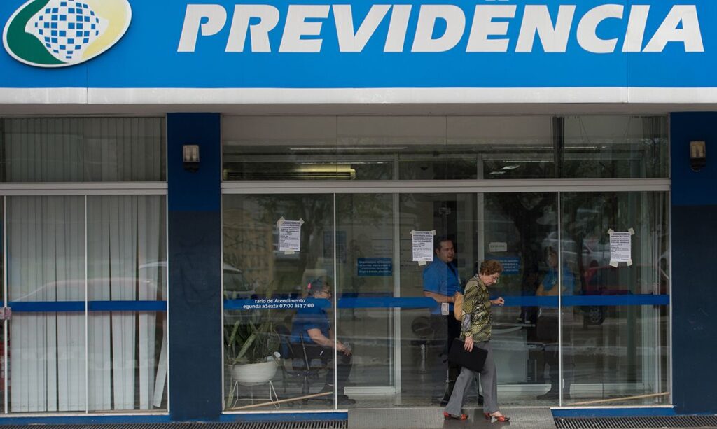 R$ 547 milhões do governo para ressarcir segurados do INSS por descontos
