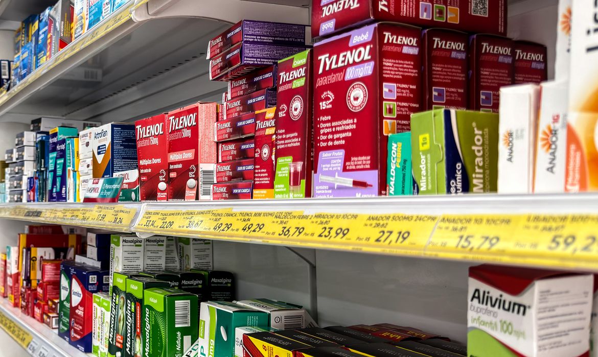 Ministério Público investiga venda de medicamentos em máquinas automáticas no estado de São Paulo