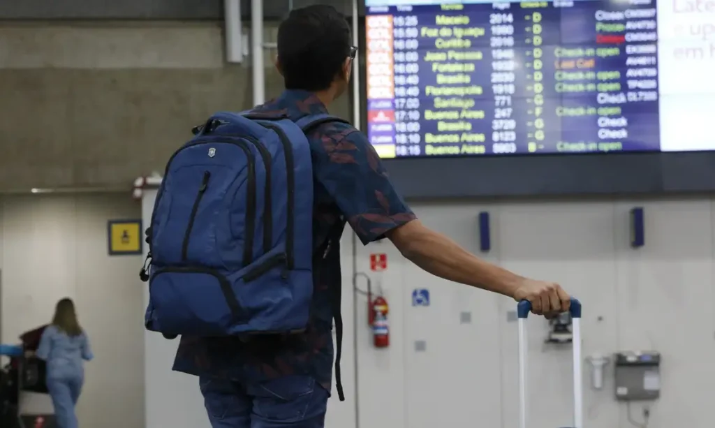 Receita Federal automatiza declaração de bens para agilizar desembarque em aeroportos