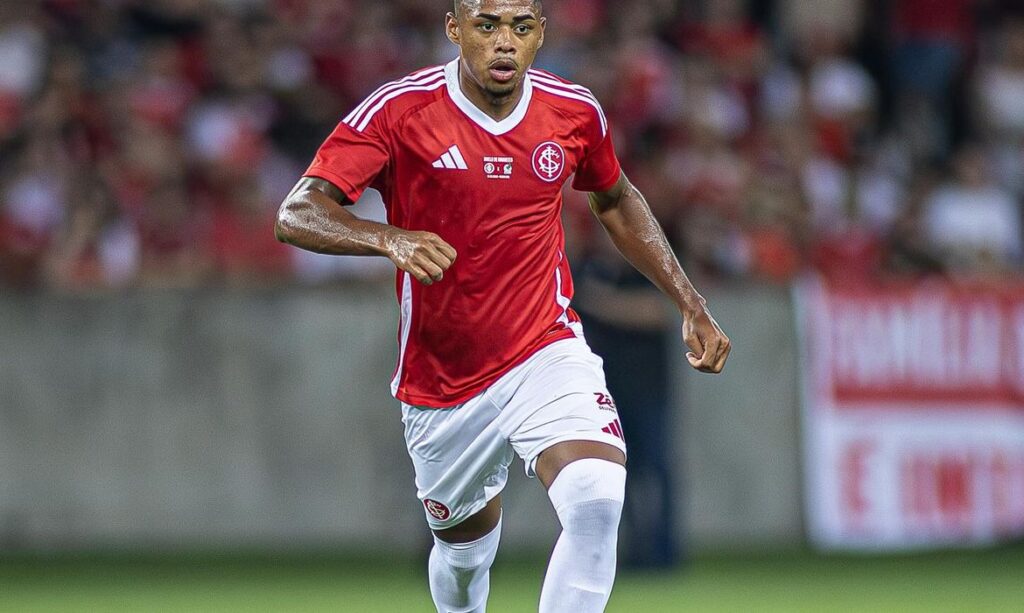 STJD impõe suspensão a Victor Gabriel do Internacional até recuperação de Gabriel Pec