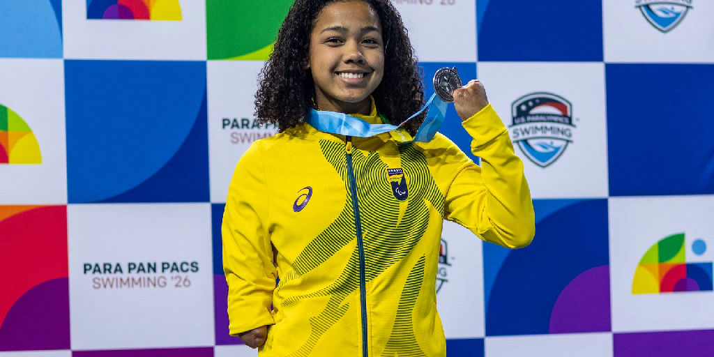 Alessandra eleva o Brasil com recorde mundial no Parapan-pacífico