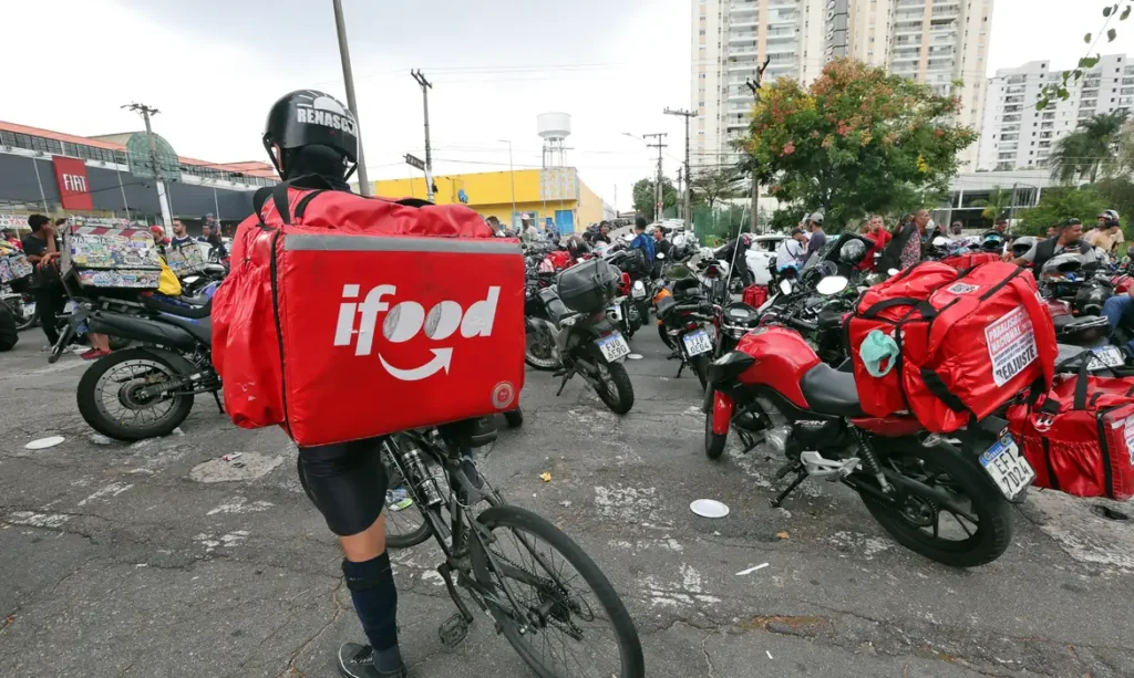 Anvisa autoriza venda de medicamentos por iFood e Rappi, abrindo novo cenário no varejo