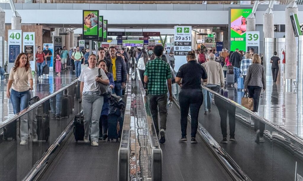 Aviação doméstica brasileira atinge recorde histórico de passageiros em 26 anos