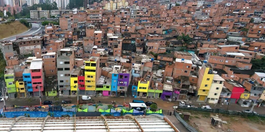 Concentração de riqueza no Brasil: Oxfam revela como elite econômica molda a política e aprofunda desigualdades