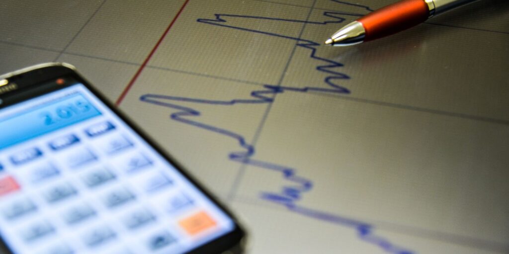 Economia brasileira: Analistas revisam projeção de crescimento para 2026