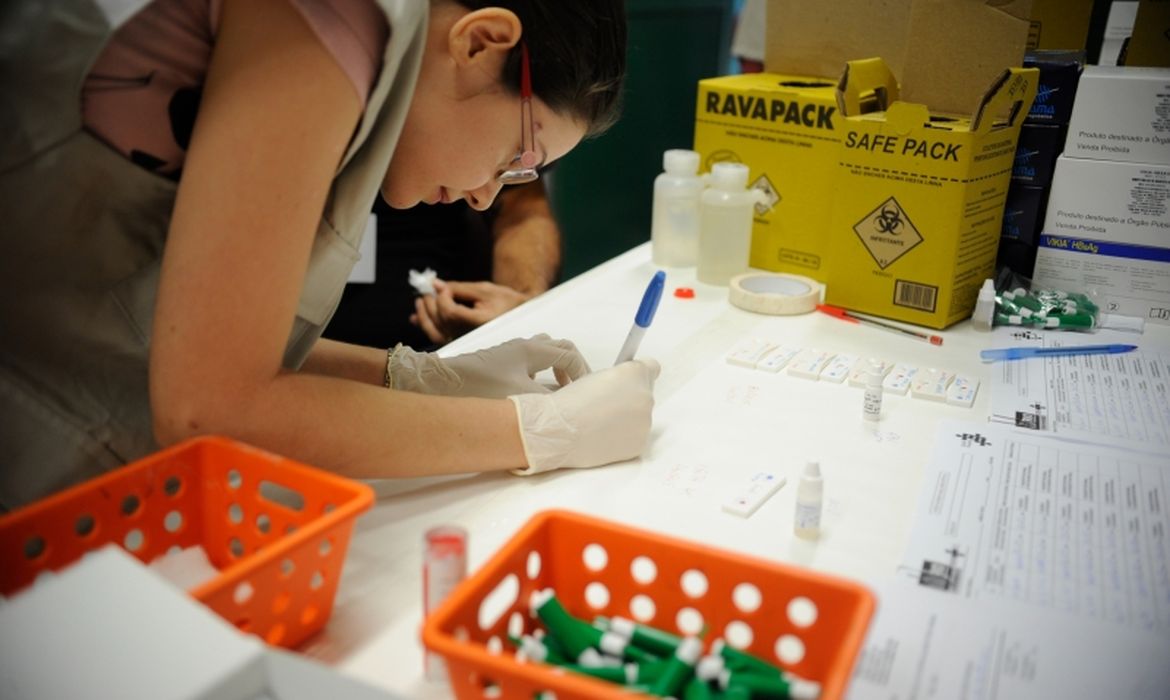 Einstein mapeia 11 anos de hepatites virais e desafios para meta de 2030