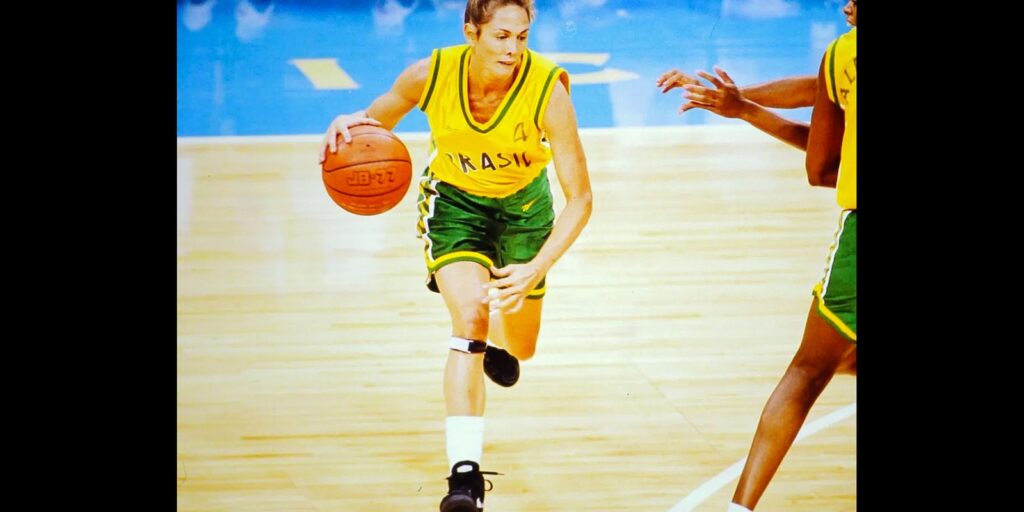 Fiba coloca Hortência na disputa pelo título de maior atleta da história dos Mundiais