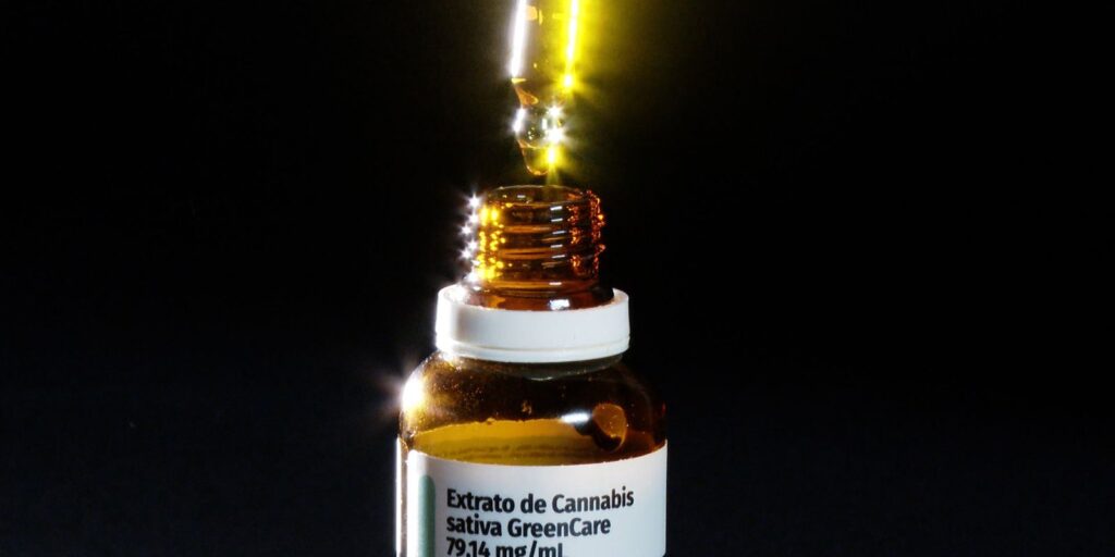 Importação de cannabis medicinal cresce 29% no Brasil em 2026