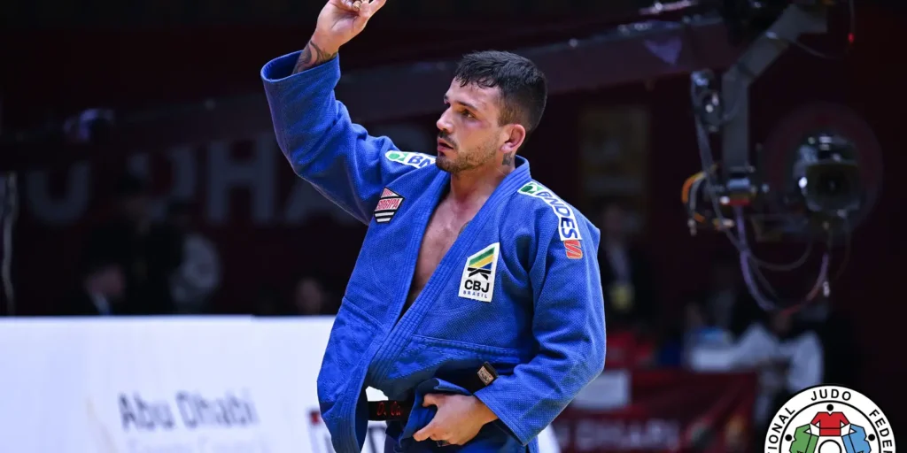 Medalhista olímpico Daniel Cargnin garante ouro no Grand Slam de Lausanne com ippon no fim
