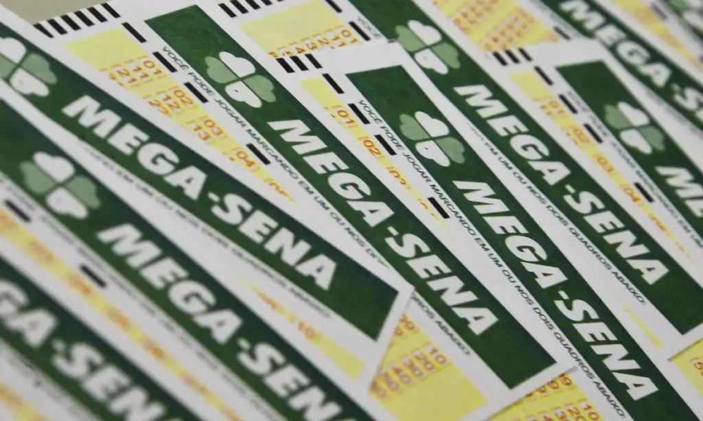 Mega-sena atinge R$ 165 milhões e prêmio acumula para próximo sorteio