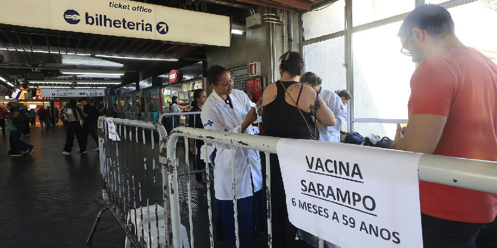 Ministério da Saúde intensifica vacinação contra sarampo diante de novos casos em São Paulo
