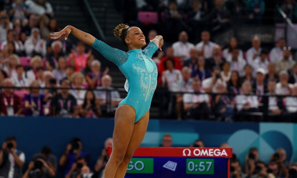 Rebeca Andrade, a maior medalhista olímpica, retorna à Copa do Mundo após dois anos