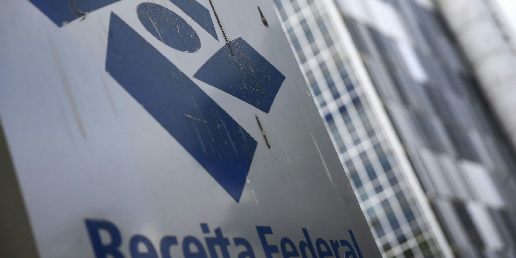 Receita Federal encerra restituições do IR 2026 com último lote pago nesta segunda
