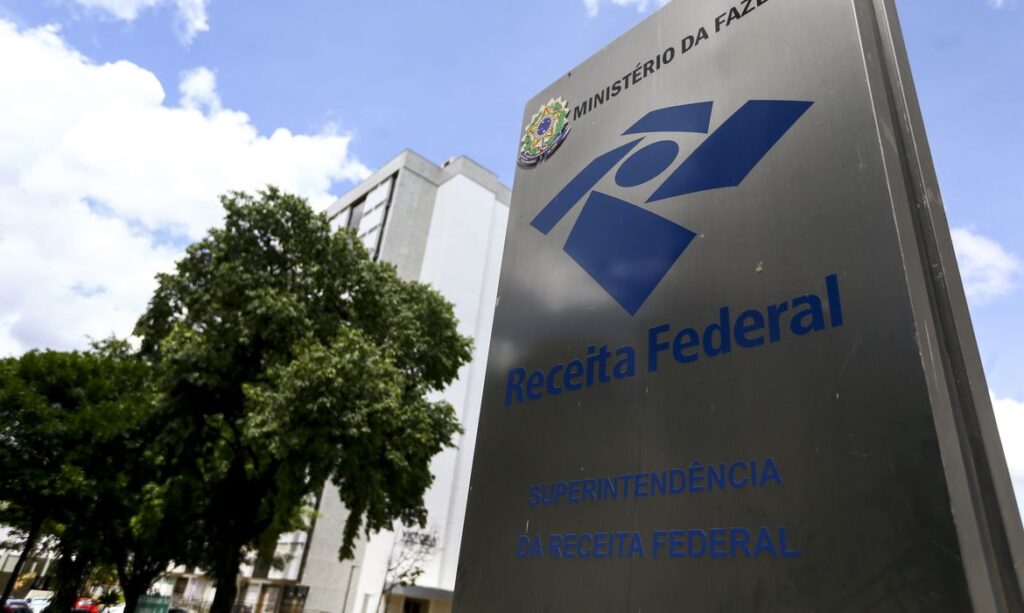 Reforma tributária: notas fiscais eletrônicas iniciam destaque de CBS e IBS
