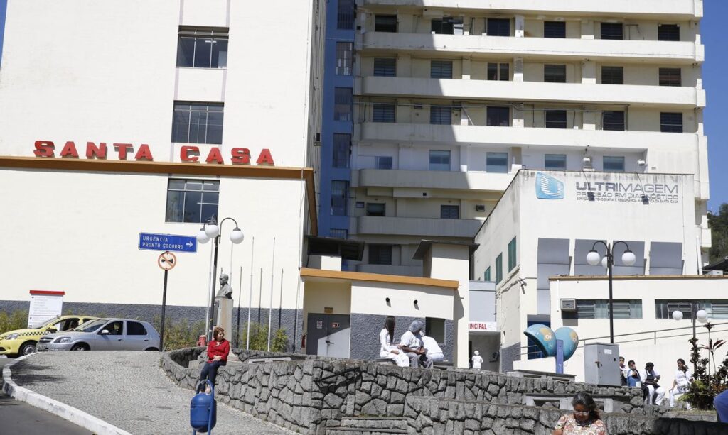 Sancionada lei que amplia acesso a recursos do FGTS para santas casas e hospitais do SUS