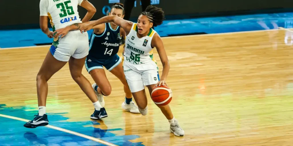 Seleção feminina de basquete do Brasil avança à semifinal do qualificatório pré-olímpico