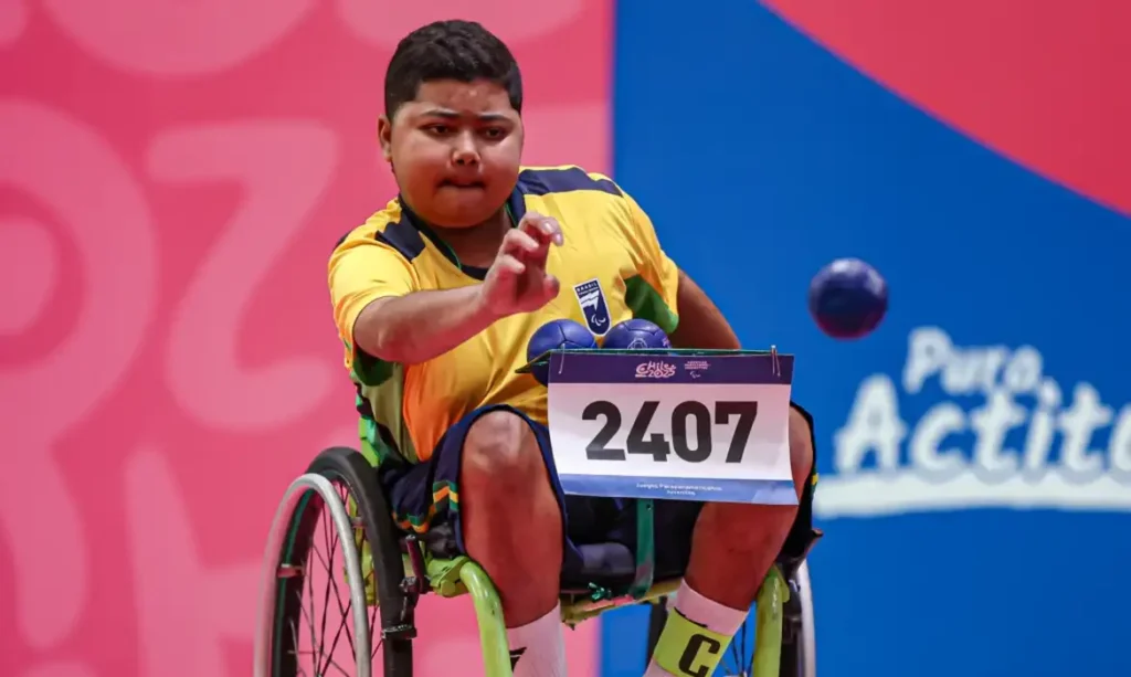 Seul coroa José Antônio Santos, 19, campeão mundial de bocha