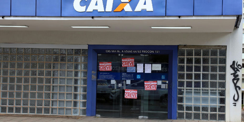 Bancários da Caixa mantêm greve nacional após rejeição de proposta em assembleia