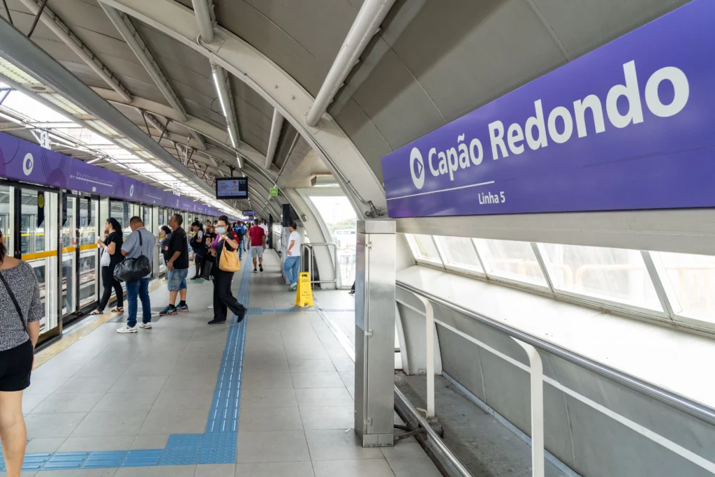 Falhas consecutivas na Linha 5-Lilás do metrô geram transtornos em São Paulo