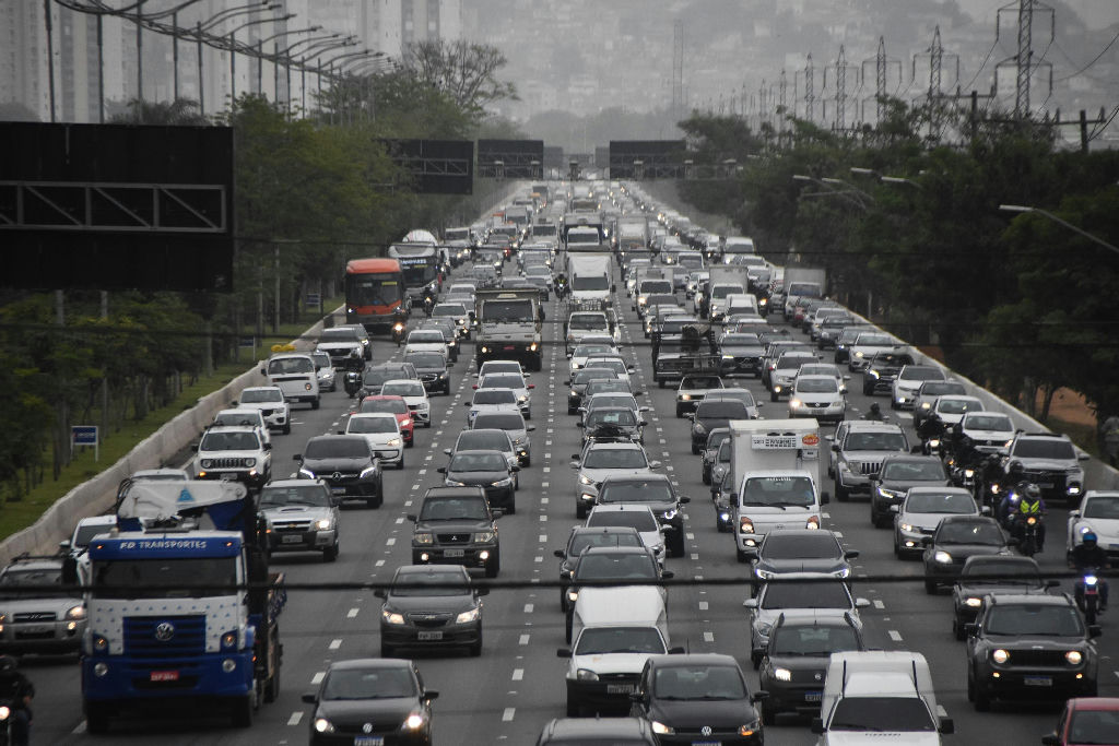 Feriado de 7 de setembro altera rotina em São Paulo com suspensão do rodízio