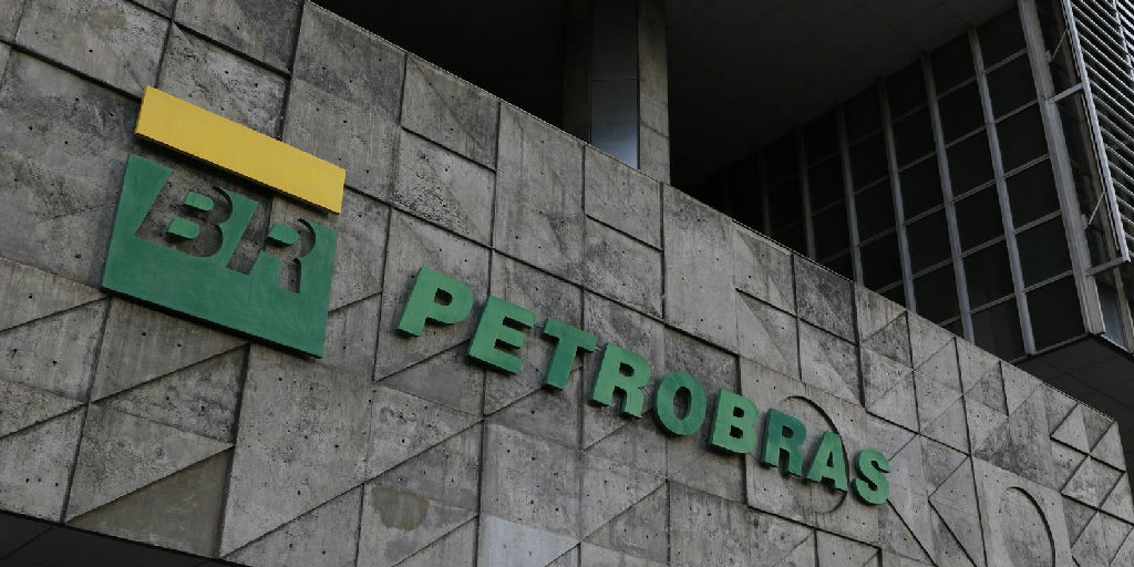 Petrobras batiza navio com tripulação 100% feminina e reforça investimento naval