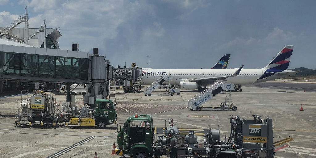 Petrobras eleva preço do querosene de aviação em 13,9% após crise no Oriente Médio