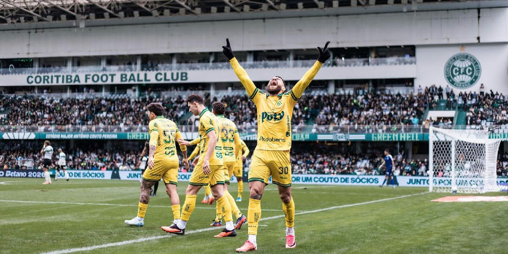 Triunfo do Mirassol sobre o Coritiba mantém Vasco e Inter no Z4 do Brasileirão