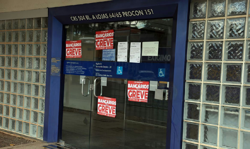 TST define efetivo mínimo de 60% para serviços essenciais da Caixa durante greve