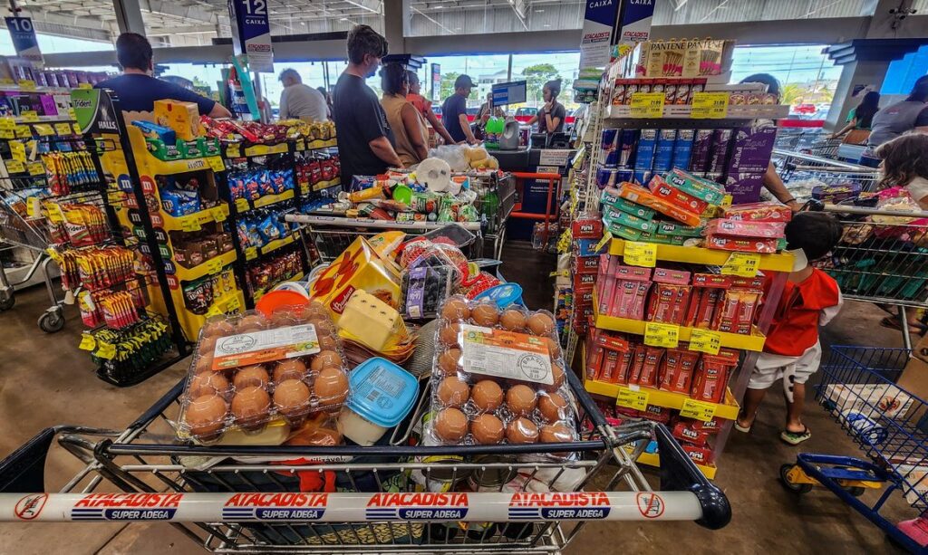 Abras aponta alta na venda de alimentos no Brasil após proibição das bets