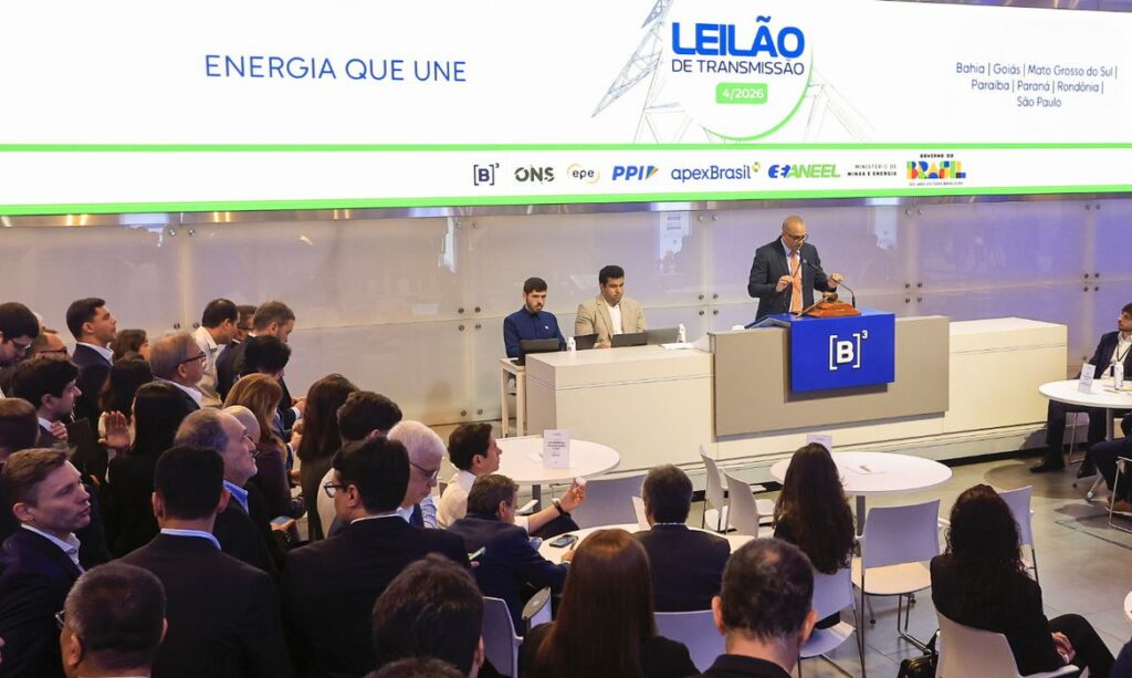 Aneel realiza último leilão de transmissão de energia do ano com forte disputa na B3
