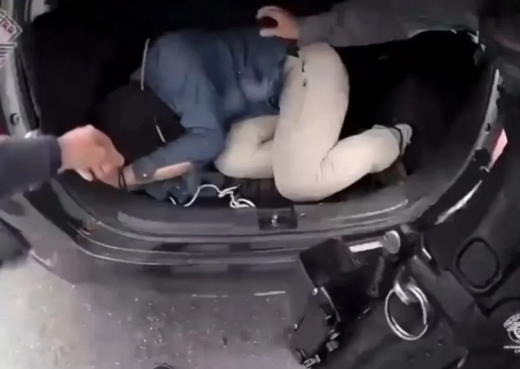 Câmeras corporais registram resgate de homem em porta-malas em Mogi das Cruzes